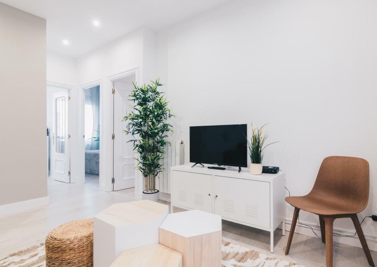 Altair Apartment By People Rentals Bilbao Exteriör bild
