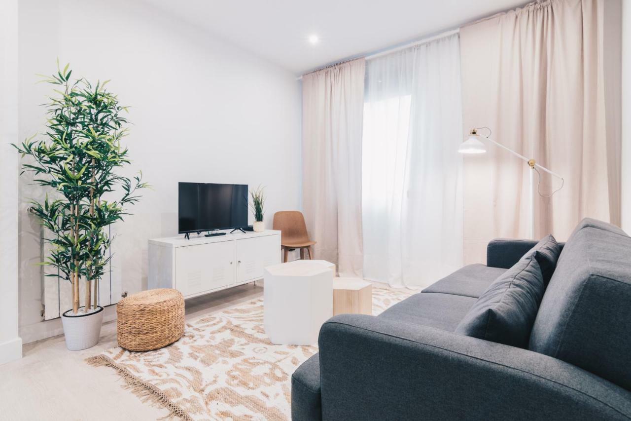 Altair Apartment By People Rentals Bilbao Exteriör bild